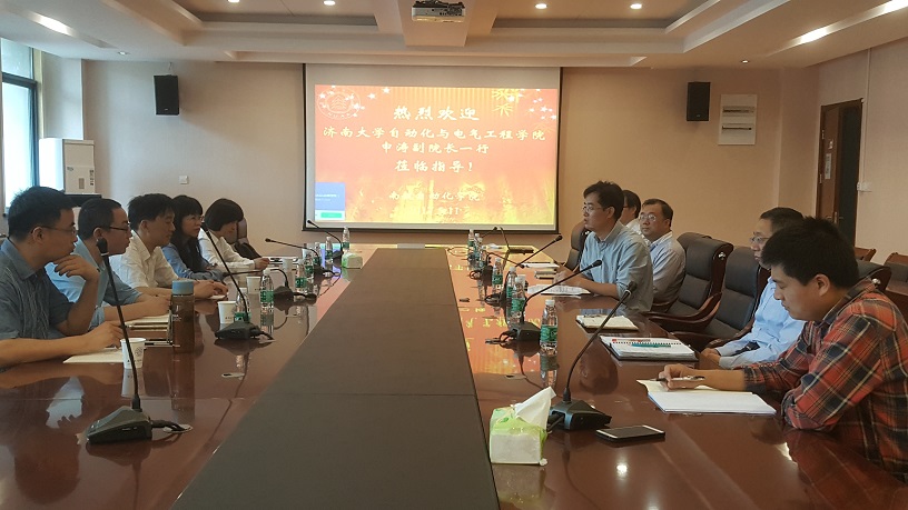 2017-5-11-济南大学自动化与电气工程51吃瓜申涛副院长一行来院交流 (2).jpg